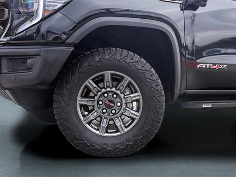 Used 2024 GMC Sierra 1500 AT4X image 4