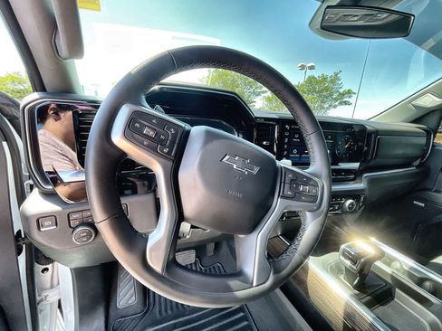 Used 2024 Chevrolet Silverado 1500 RST w/ Convenience Package II image 10