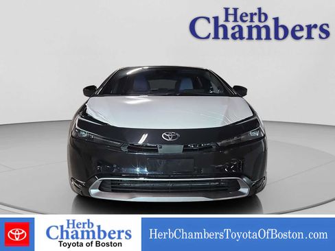 Used 2024 Toyota Prius Limited AWD/4WD image 2