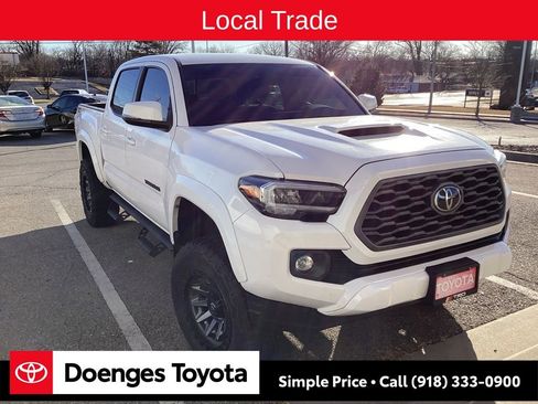 Used 2022 Toyota Tacoma TRD Sport image 1
