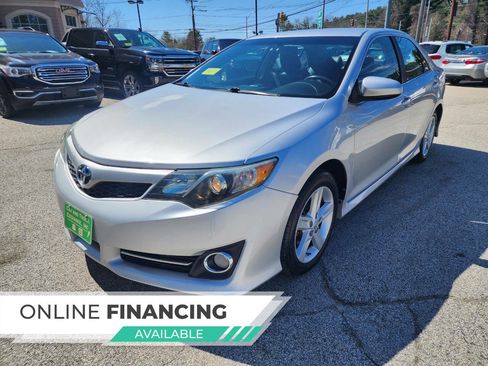 Used 2014 Toyota Camry SE FWD image 1