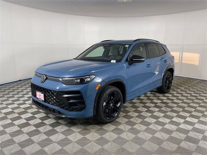 New 2025 Volkswagen Tiguan SE R-Line