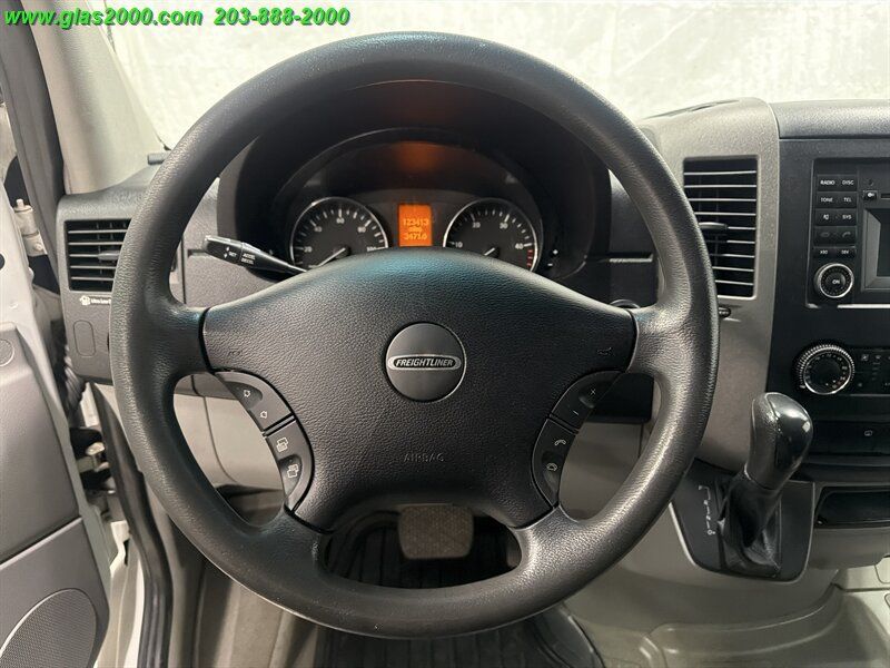 Used 2012 Freightliner Sprinter 2500 RWD image 4