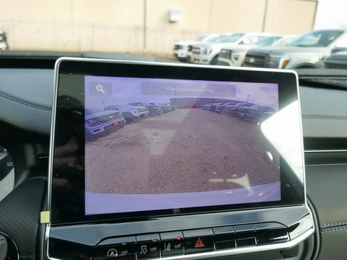 New 2026 Jeep Compass Latitude w/ Sun and Sound Group image 21