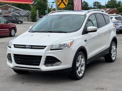 Used 2015 Ford Escape Titanium AWD/4WD image 2