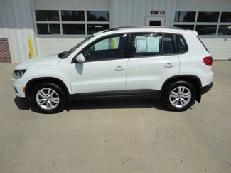 Used 2016 Volkswagen Tiguan S image 1
