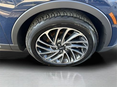 Used 2020 Lincoln Nautilus Reserve image 12