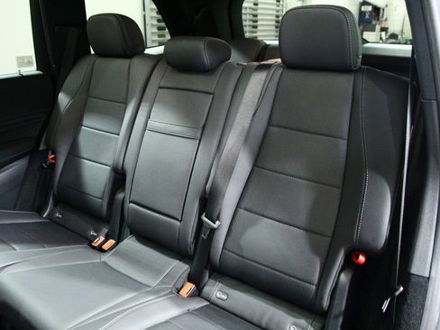 Used 2025 Mercedes-Benz GLS 450 4MATIC image 30