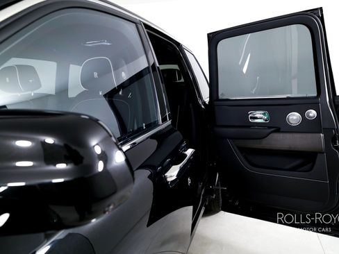 New 2026 Rolls-Royce Cullinan AWD/4WD image 18