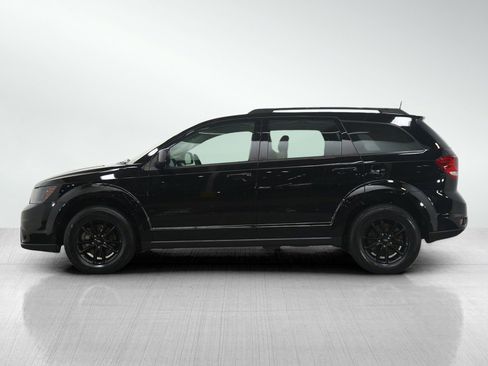 Used 2019 Dodge Journey SE w/ Connectivity Group image 2