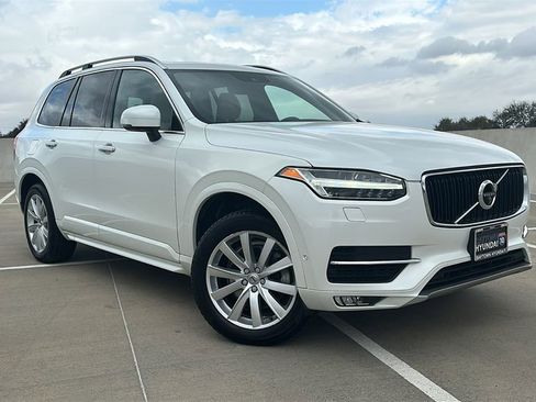 Used 2018 Volvo XC90 T6 Momentum w/ Convenience Package image 6