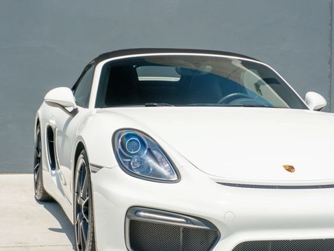 Used 2016 Porsche Boxster Spyder RWD image 30