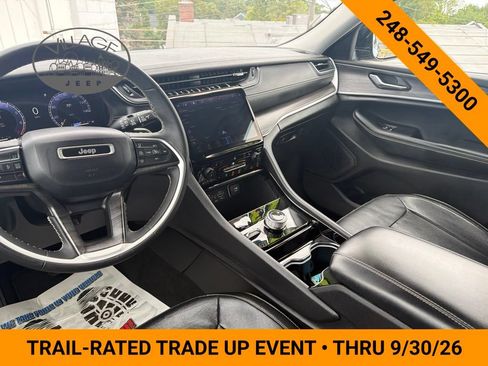 Used 2023 Jeep Grand Cherokee L Limited w/ Black Appearance Package AWD/4WD image 8