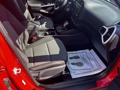 Used 2020 Kia Soul S image 8