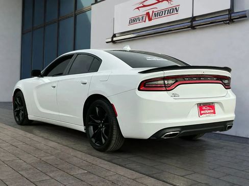 Used 2017 Dodge Charger R/T w/ Navigation & Travel Group image 6