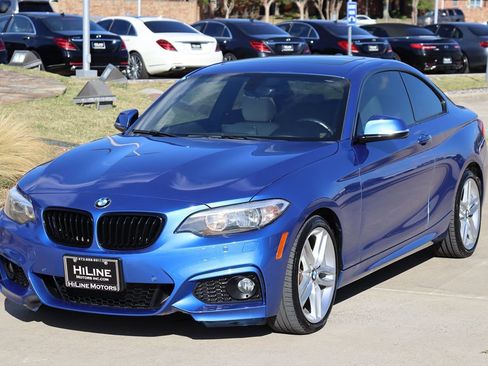 Used 2017 BMW 230i xDrive Coupe image 4
