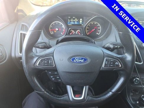 Used 2015 Ford Focus ST FWD image 4