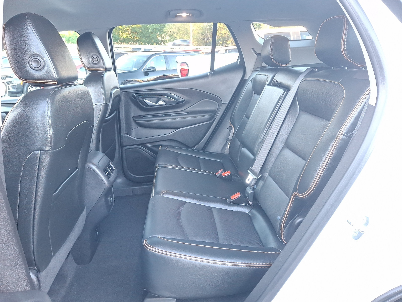 Used 2024 GMC Terrain AT4 w/ Tech Package AWD/4WD image 10