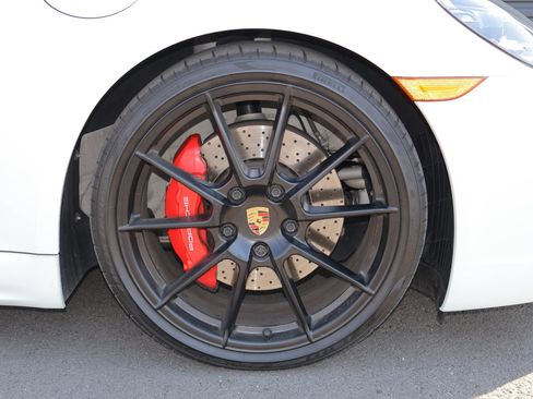 Used 2025 Porsche 718 Cayman GTS RWD image 13