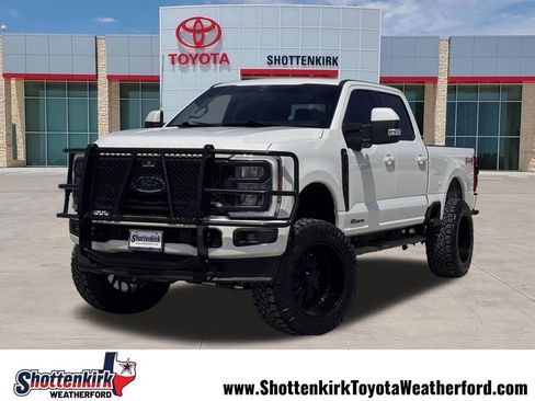 Used 2023 Ford F250 Lariat w/ Sport Appearance Package AWD/4WD image 1