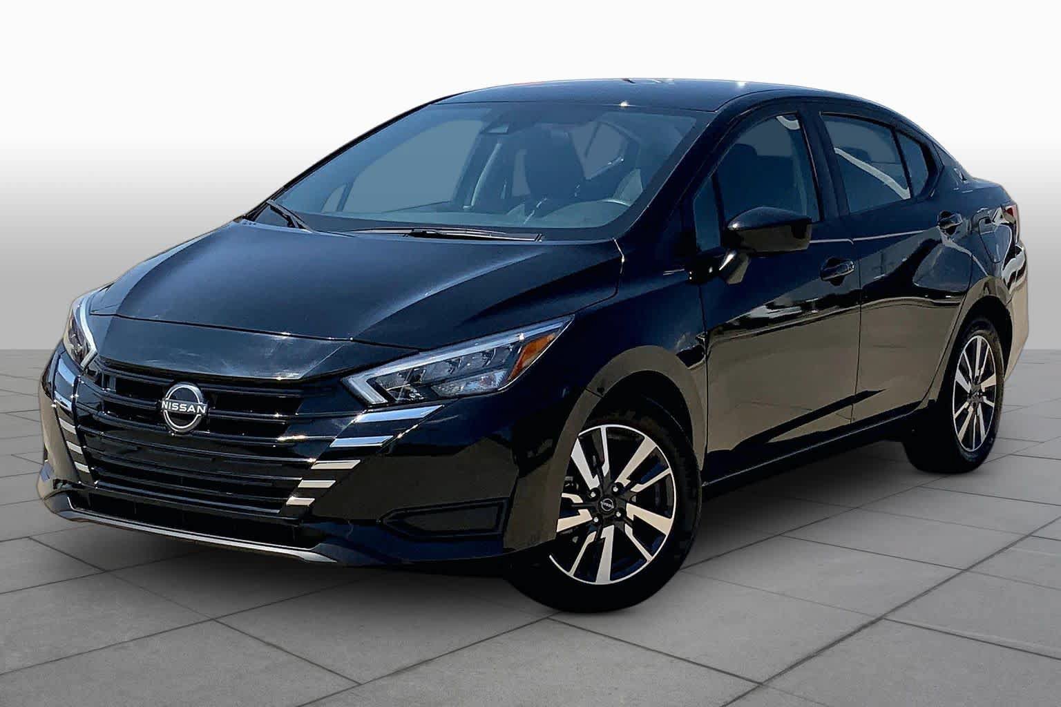 Used 2025 Nissan Versa SV FWD image 1