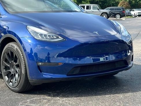 Used 2021 Tesla Model Y Long Range AWD/4WD image 2