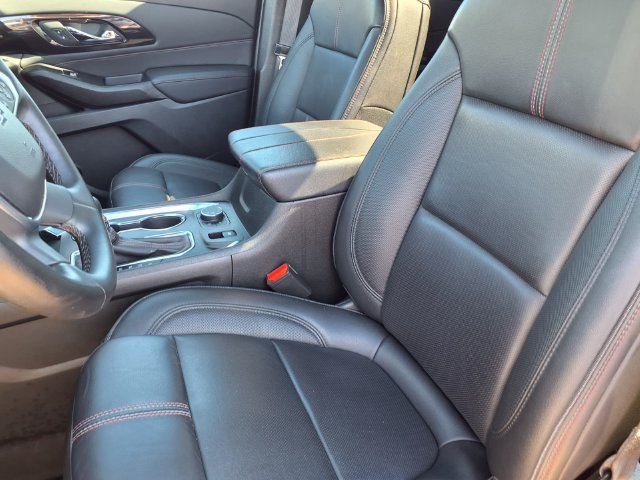 Used 2023 Chevrolet Traverse RS AWD/4WD image 3