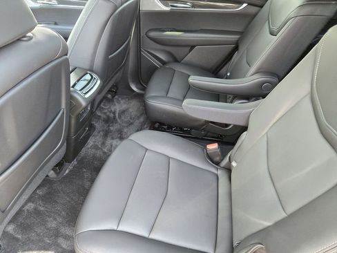 Used 2024 Cadillac XT6 Sport w/ Technology Package image 39