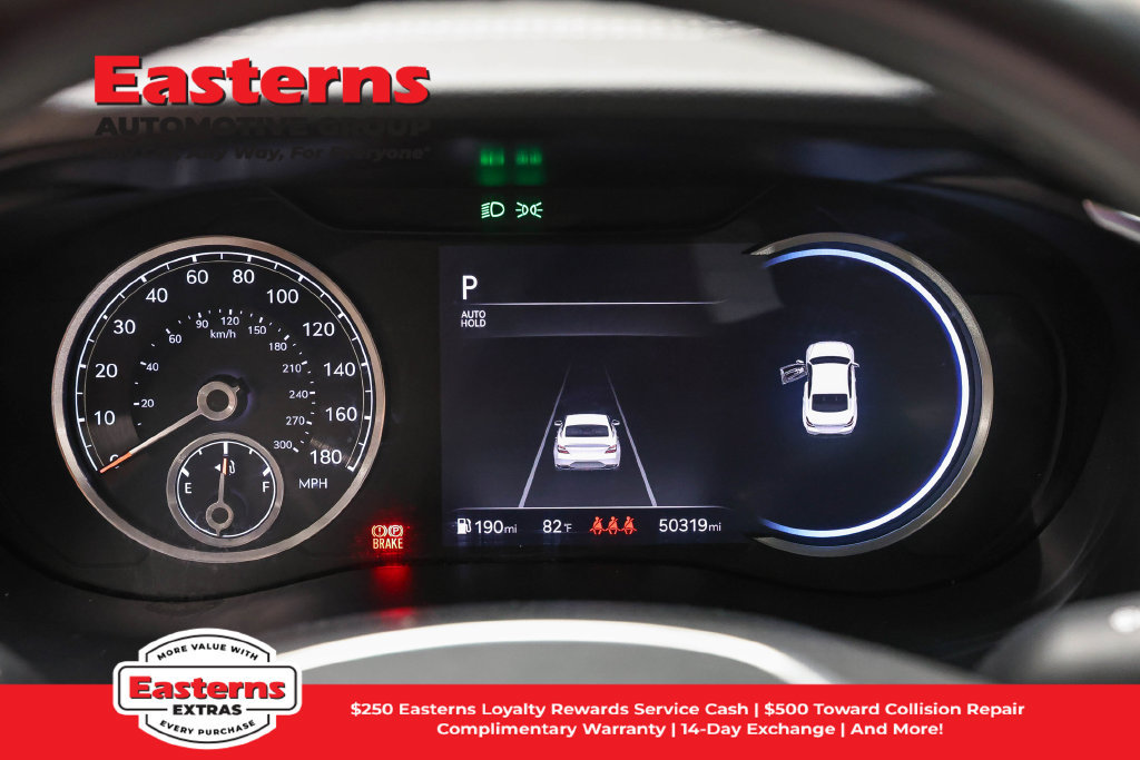 Used 2025 Genesis G70 2.5T RWD image 19