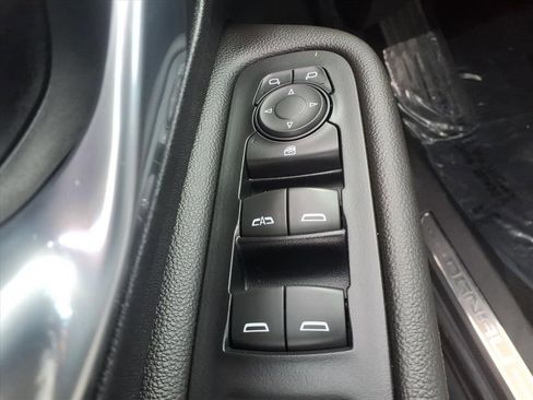 Used 2020 GMC Terrain Denali w/ Denali Premium Package AWD/4WD image 18