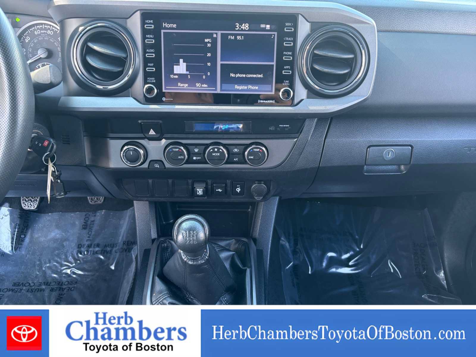 Used 2022 Toyota Tacoma TRD Off-Road AWD/4WD image 15