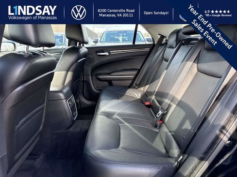 Used 2015 Chrysler 300 Limited w/ 300 Premium Group image 11