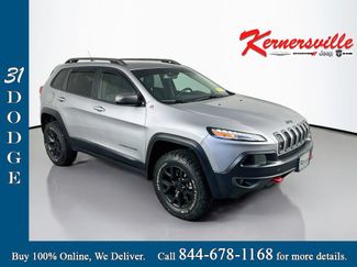 Used 2015 Jeep Cherokee Trailhawk w/ Leather Interior Group AWD/4WD video 1