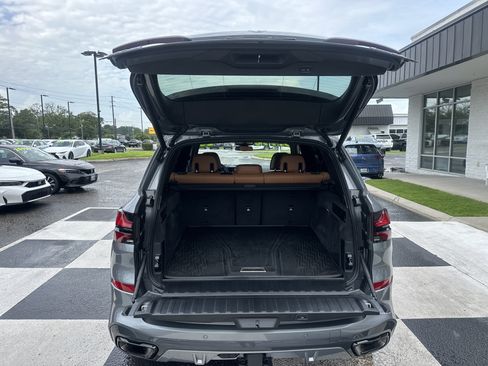 Used 2025 BMW X5 xDrive40i w/ M Sport Package AWD/4WD image 6