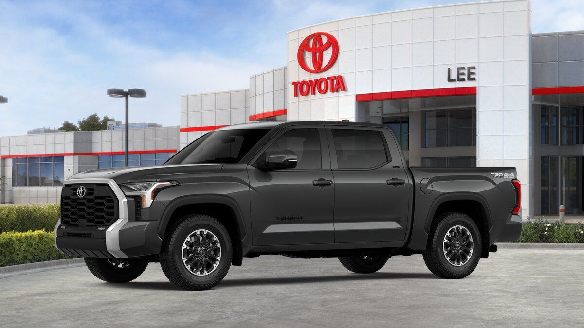 New 2026 Toyota Tundra SR5 w/ TRD Off-Road Premium Package AWD/4WD image 2