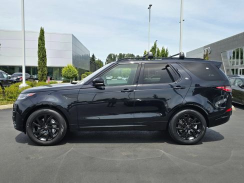 Used 2020 Land Rover Discovery Landmark AWD/4WD image 2