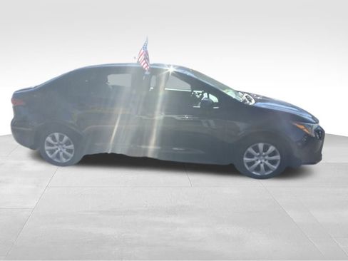 Used 2023 Toyota Corolla LE image 23