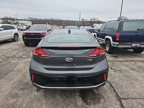 Used 2018 Hyundai Ioniq Blue image 10