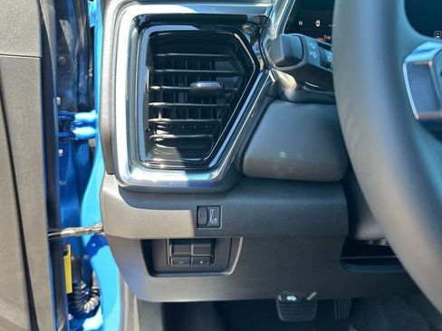 New 2026 GMC Canyon Elevation w/ Convenience Package image 15