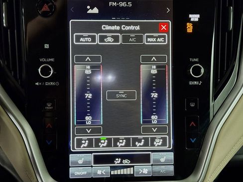 Certified 2025 Subaru Outback Premium AWD/4WD image 13