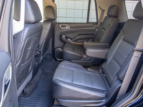 Used 2015 GMC Yukon Denali w/ Premium Package image 18