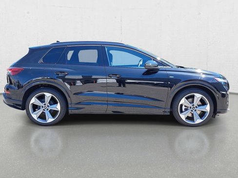 Certified 2025 Audi Q4 e-tron Premium Plus w/ Premium Plus AWD/4WD image 4