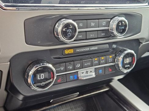 Used 2022 Ford F350 Lariat w/ Lariat Ultimate Package AWD/4WD image 14