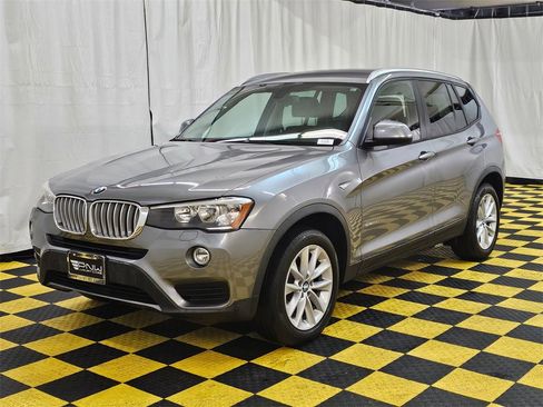 Used 2017 BMW X3 sDrive28i image 7