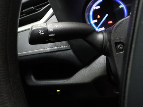 Certified 2025 Toyota RAV4 XLE image 25