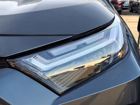New 2025 Toyota RAV4 Limited image 4