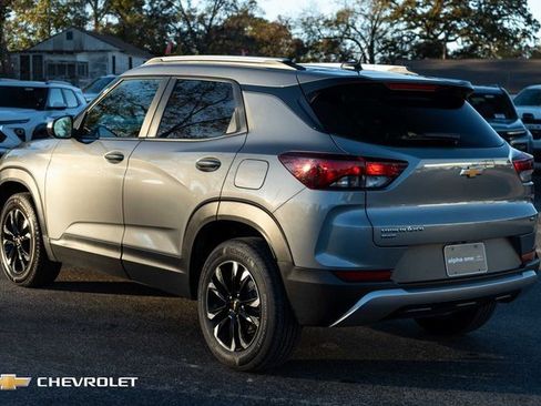 Used 2023 Chevrolet TrailBlazer LT w/ Convenience Package image 9