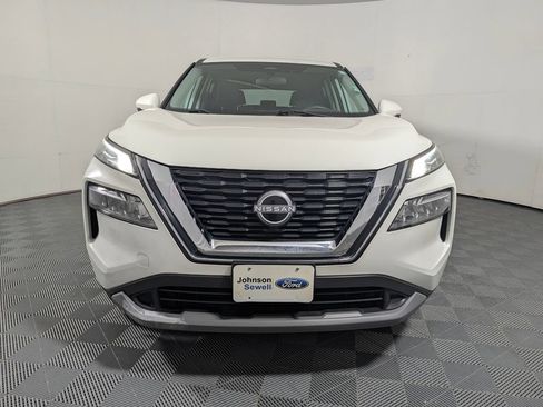 Used 2023 Nissan Rogue SV FWD image 3