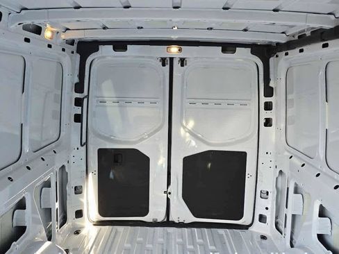 Used 2025 Mercedes-Benz Sprinter 2500 image 14