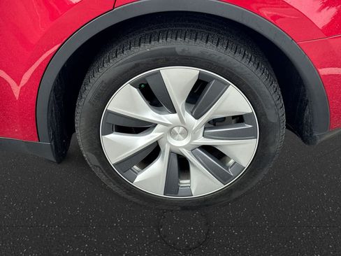 Used 2023 Tesla Model Y Long Range AWD/4WD image 19
